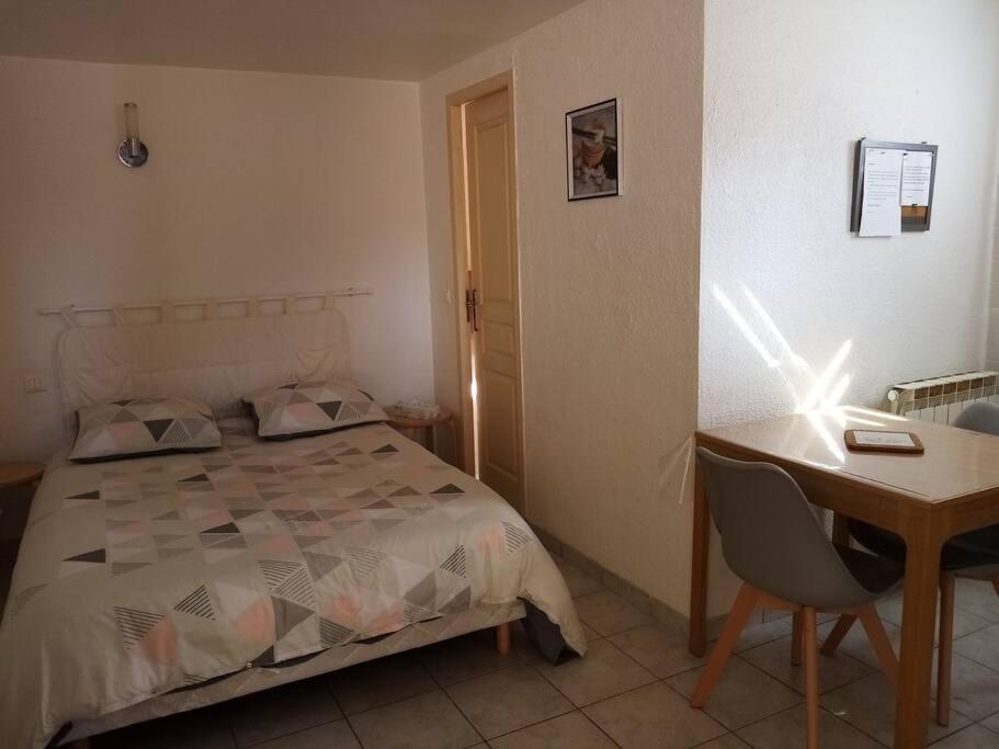 Studio Meuble Independant Tout Confort Classe 2** Aubenas Kültér fotó